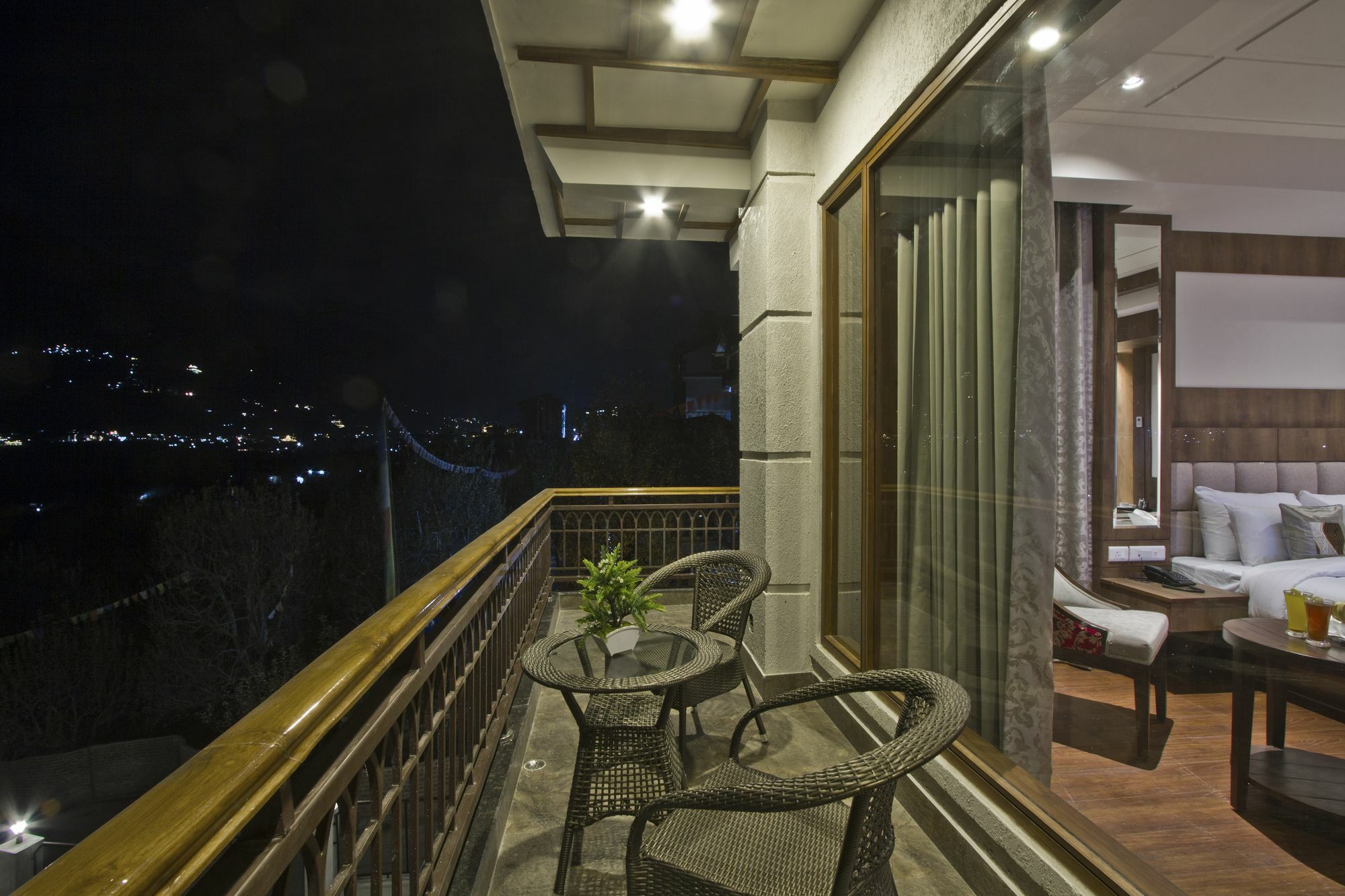 מנאלי Alokik Resort- Pure Veg מראה חיצוני תמונה